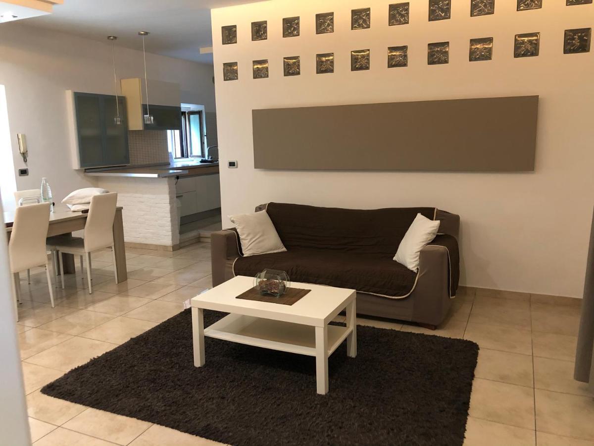 La Porta Nel Giardino Apartman Asti Kültér fotó