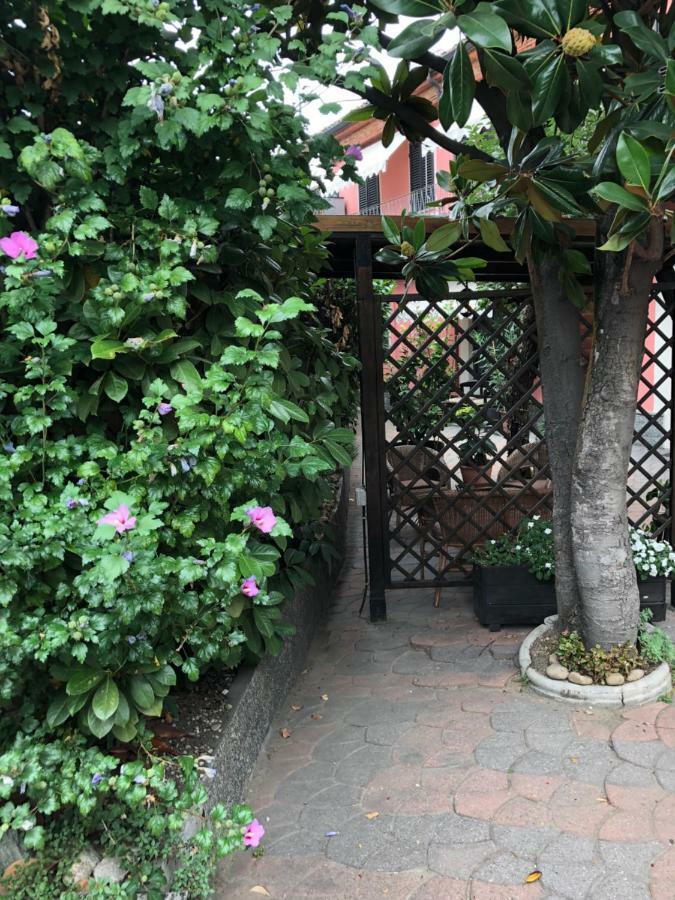 La Porta Nel Giardino Apartman Asti Kültér fotó